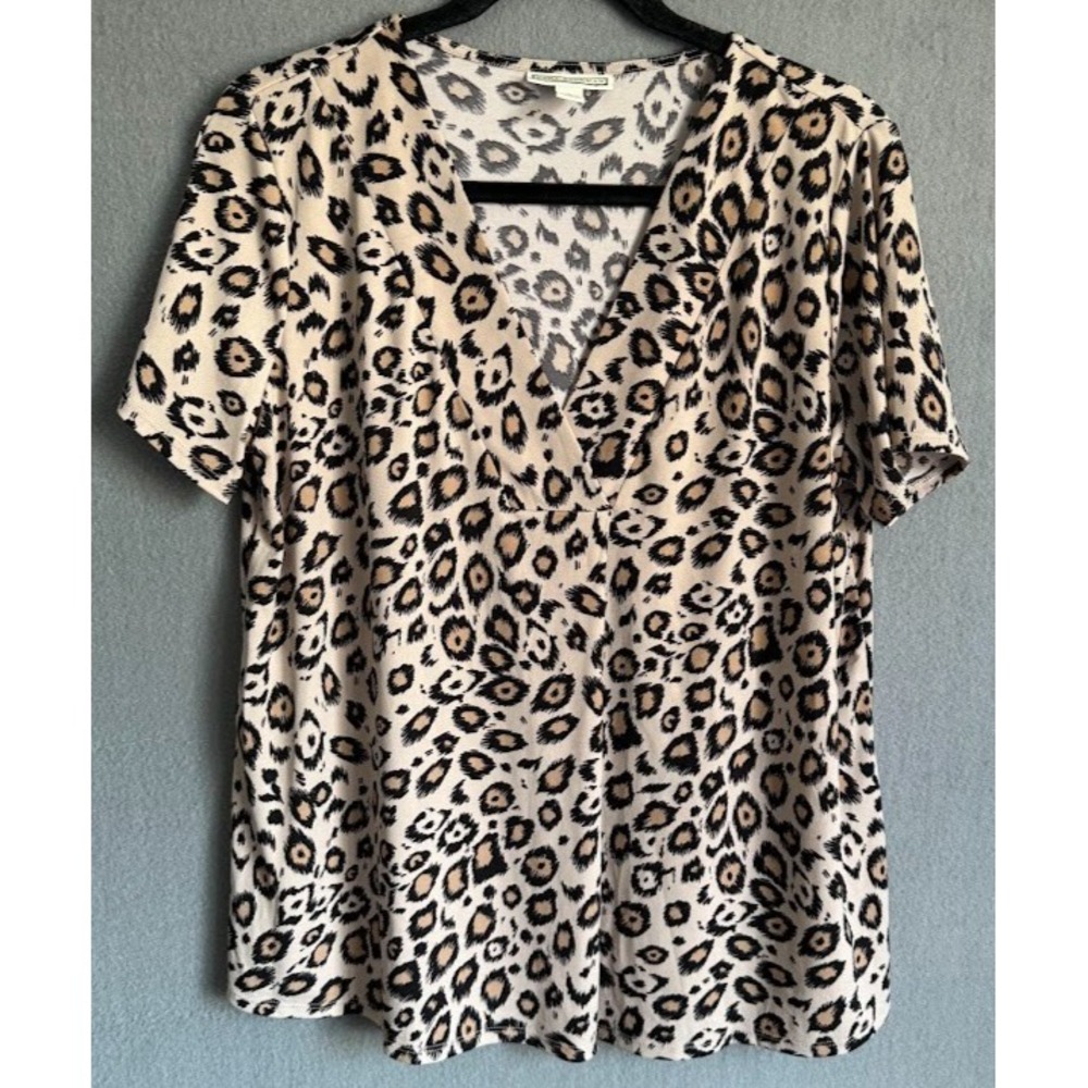 Dana Buchman Top Women Large Multicolor Leopard Print Short Sleeve VNeck Stretch